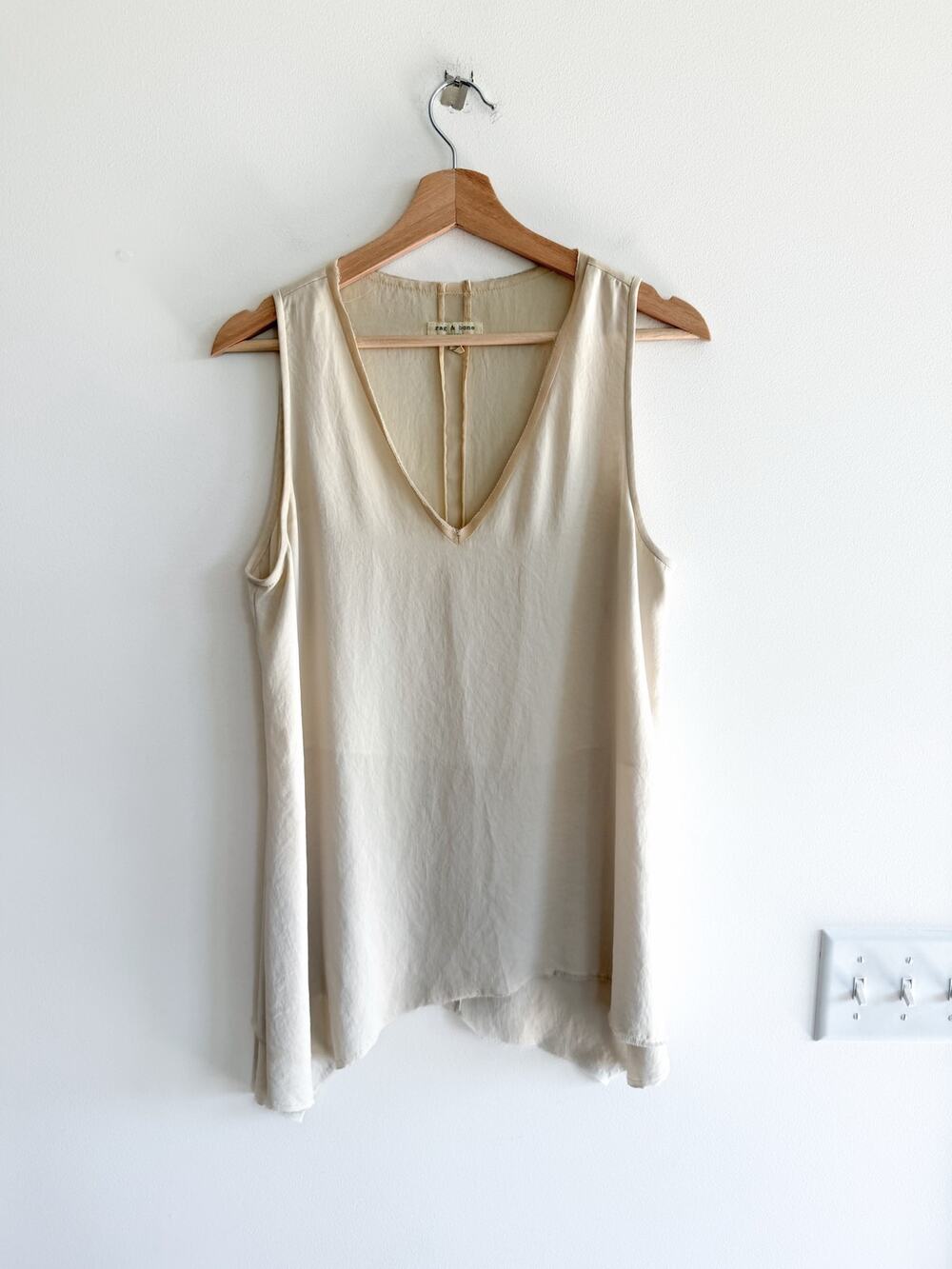 Rag & Bone Sleeveless V-Neck High Low Hem Raw Edge Tank Top Cream L